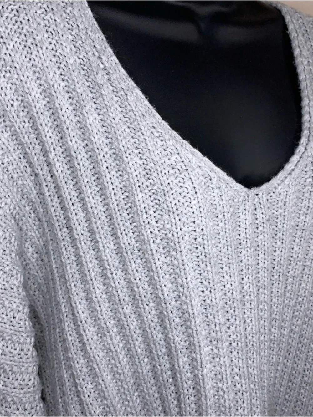 Large Rue 21 Light Grey Vneck Sweater Long Sleeve Knit Soft Comfortable